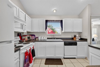 FANTASTIC, TURNKEY(some exceptions) 3/2 Carolina III (Amarillo) on El Diablo Executive Golf Course in Florida - for sale on GolfHomes.com, golf home, golf lot