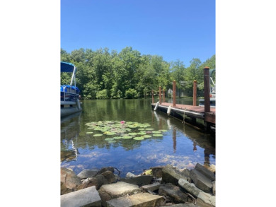 FULLY FURNISHED WITH GOLF CART. Beautiful, remodeled Camper on Lake Tansi Village Country Club in Tennessee - for sale on GolfHomes.com, golf home, golf lot