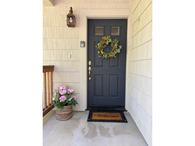 This beautiful 1722sf townhome boasts 3 primary suites and an on Forest Meadows Golf Course in California - for sale on GolfHomes.com, golf home, golf lot