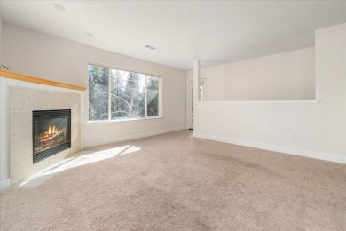 This beautiful 1722sf townhome boasts 3 primary suites and an on Forest Meadows Golf Course in California - for sale on GolfHomes.com, golf home, golf lot