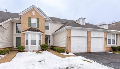 Immaculate condo in the highly sought-after Links of on The Fountains Golf Club in Michigan - for sale on GolfHomes.com, golf home, golf lot