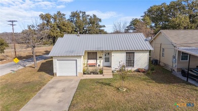 Great investment or owner-occupant opportunity in Temple! This on Sammons Golf Links in Texas - for sale on GolfHomes.com, golf home, golf lot