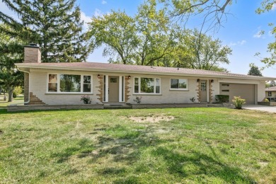 You can't miss this newly rehabbed ranch home in this beautiful on Medinah Country Club in Illinois - for sale on GolfHomes.com, golf home, golf lot