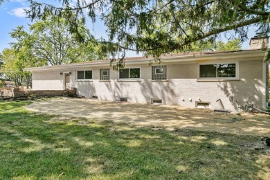 You can't miss this newly rehabbed ranch home in this beautiful on Medinah Country Club in Illinois - for sale on GolfHomes.com, golf home, golf lot