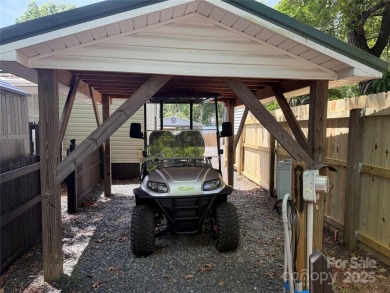 Welcome to 102 Papoose Ct. This 1999 Park Model is in great on The Tillery Tradition Country Club in North Carolina - for sale on GolfHomes.com, golf home, golf lot