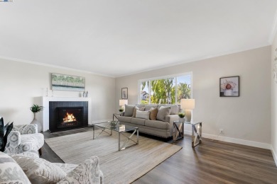Come see the charm and comfort of this updated home, featuring on Willow Park Golf Course in California - for sale on GolfHomes.com, golf home, golf lot
