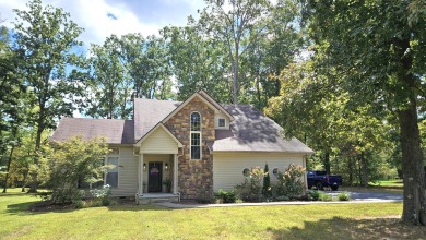 Rare listing in Eagle Trace Golf Community. ON THE GOLF COURSE! on Eagle Trace Golf Course in Kentucky - for sale on GolfHomes.com, golf home, golf lot