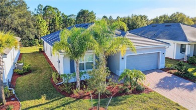 Looking for the perfect golf community home that truly has it on River Hall Country Club in Florida - for sale on GolfHomes.com, golf home, golf lot