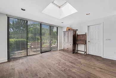 Beautiful and completely remodeled corner unit townhouse with on Fountains Golf and Country Club in Florida - for sale on GolfHomes.com, golf home, golf lot