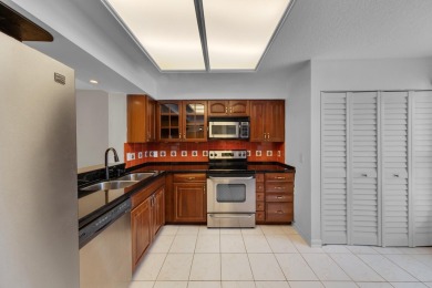 WELCOME HOME TO THIS CHARMING 2 BEDROOM, 2 BATH CONDO WITH on Marina Lakes Golf Course in Florida - for sale on GolfHomes.com, golf home, golf lot