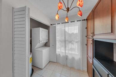 WELCOME HOME TO THIS CHARMING 2 BEDROOM, 2 BATH CONDO WITH on Marina Lakes Golf Course in Florida - for sale on GolfHomes.com, golf home, golf lot