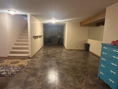 This 3 bedroom, 3 bath home with 3 car garage is located on a on Gibson Woods Golf Course in Illinois - for sale on GolfHomes.com, golf home, golf lot