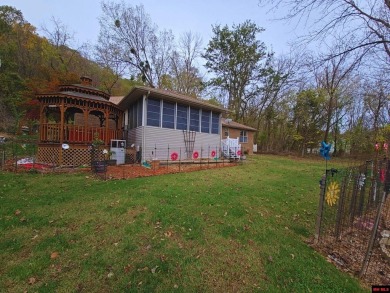 All Brick 3 bed 2 bath home backing to the old White River Golf on Rivercliff Golf Course in Arkansas - for sale on GolfHomes.com, golf home, golf lot