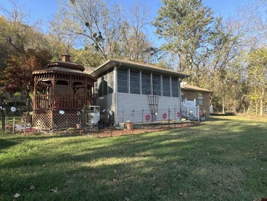 All Brick 3 bed 2 bath home backing to the old White River Golf on Rivercliff Golf Course in Arkansas - for sale on GolfHomes.com, golf home, golf lot