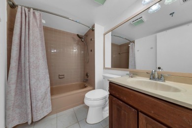 WELCOME HOME TO THIS CHARMING 2 BEDROOM, 2 BATH CONDO WITH on Marina Lakes Golf Course in Florida - for sale on GolfHomes.com, golf home, golf lot