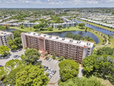 WELCOME HOME TO THIS CHARMING 2 BEDROOM, 2 BATH CONDO WITH on Marina Lakes Golf Course in Florida - for sale on GolfHomes.com, golf home, golf lot