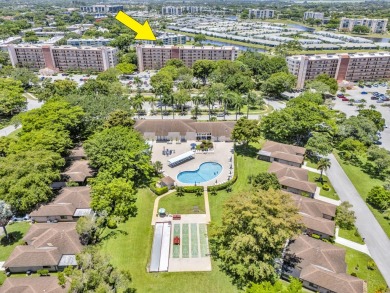WELCOME HOME TO THIS CHARMING 2 BEDROOM, 2 BATH CONDO WITH on Marina Lakes Golf Course in Florida - for sale on GolfHomes.com, golf home, golf lot