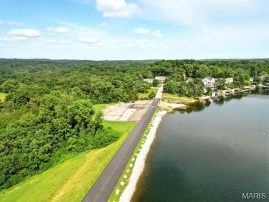Showings Begin Sat, 14th at Noon - Wine  Cheese Open House! 

 on Raintree Country Club in Missouri - for sale on GolfHomes.com, golf home, golf lot