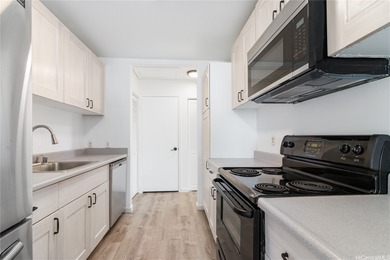 Renovated and freshly painted 2/1 corner unit near the grassy on Kapolei Golf Course in Hawaii - for sale on GolfHomes.com, golf home, golf lot