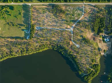 Located on Lake Amon Carter near Bowie Texas, Carter Heights is on Twisted Oaks Golf Club in Texas - for sale on GolfHomes.com, golf home, golf lot