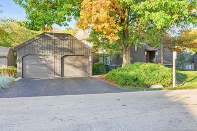 A MUST SEE - Welcome to this stunning 2 Bedroom, 2 Bath with a on Pine Meadow Golf Club in Illinois - for sale on GolfHomes.com, golf home, golf lot