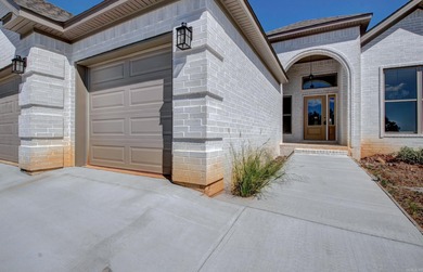 Stunning new construction home on a beautiful lot in Maumelle's on Maumelle Golf and Country Club in Arkansas - for sale on GolfHomes.com, golf home, golf lot