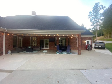 Scenic beauty, golf community, and great location! Coming home on Eagles Nest Country Club in Kentucky - for sale on GolfHomes.com, golf home, golf lot