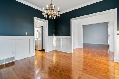 Check out this stunning brick estate perfectly situated on the on Crooked Creek Golf Club in Kentucky - for sale on GolfHomes.com, golf home, golf lot