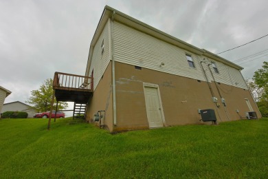 Great Investment  Property. This cozy Winchester duplex is in a on Winchester Country Club, Inc. in Kentucky - for sale on GolfHomes.com, golf home, golf lot
