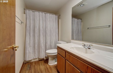 Fairway Village Move In Ready! One Level Two Bedroom Two Full on Fairway Village Golf and Country Club in Washington - for sale on GolfHomes.com, golf home, golf lot