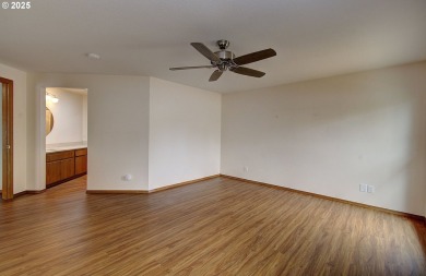 Fairway Village Move In Ready! One Level Two Bedroom Two Full on Fairway Village Golf and Country Club in Washington - for sale on GolfHomes.com, golf home, golf lot