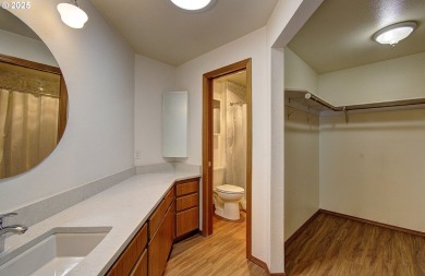 Fairway Village Move In Ready! One Level Two Bedroom Two Full on Fairway Village Golf and Country Club in Washington - for sale on GolfHomes.com, golf home, golf lot