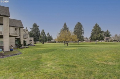 Fairway Village Move In Ready! One Level Two Bedroom Two Full on Fairway Village Golf and Country Club in Washington - for sale on GolfHomes.com, golf home, golf lot