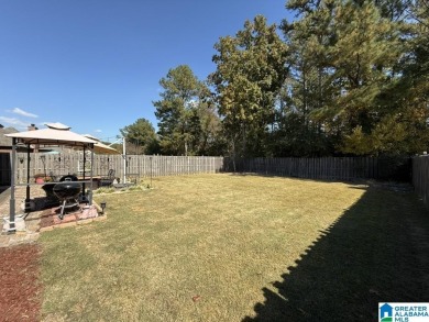 Welcome home! This spacious 3-bedroom, 2-bath residence is on Timberline Golf Club in Alabama - for sale on GolfHomes.com, golf home, golf lot