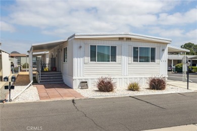 New Listing - Move-In Ready Home with Upgraded Bathrooms on Hemet West Mobile Estates in California - for sale on GolfHomes.com, golf home, golf lot