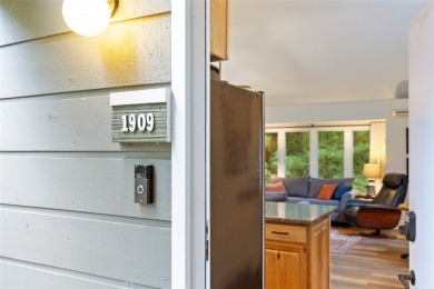 Meticulously maintained and beautifully updated end-unit on Red Bird Golf Links in North Carolina - for sale on GolfHomes.com, golf home, golf lot