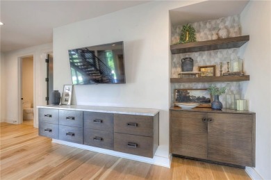 Exquisite 7,100 Sq Ft Modern Estate in the gated Loch Lloyd on Loch Lloyd Country Club in Missouri - for sale on GolfHomes.com, golf home, golf lot