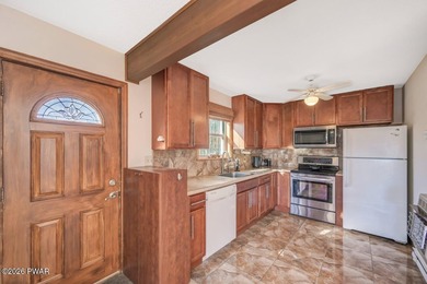 RARE OPPORTUNITY! BACK ON THE MARKET Buyer Financing Fell on The Hideout Golf in Pennsylvania - for sale on GolfHomes.com, golf home, golf lot