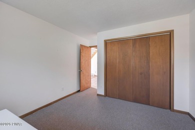 RARE OPPORTUNITY! BACK ON THE MARKET Buyer Financing Fell on The Hideout Golf in Pennsylvania - for sale on GolfHomes.com, golf home, golf lot