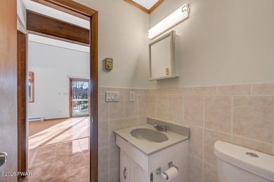 RARE OPPORTUNITY! BACK ON THE MARKET Buyer Financing Fell on The Hideout Golf in Pennsylvania - for sale on GolfHomes.com, golf home, golf lot