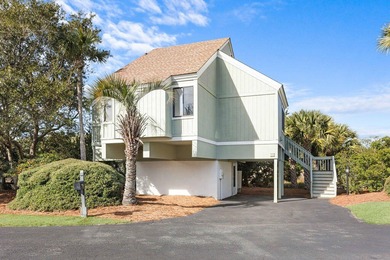 Adorable 2-bedroom, 2.5-bath Sealoft Villa. Wood-burning on The Seabrook Island Club in South Carolina - for sale on GolfHomes.com, golf home, golf lot