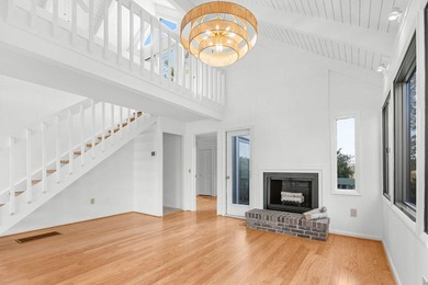 Adorable 2-bedroom, 2.5-bath Sealoft Villa. Wood-burning on The Seabrook Island Club in South Carolina - for sale on GolfHomes.com, golf home, golf lot