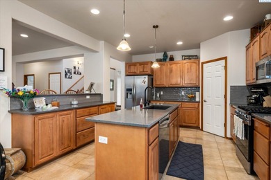 Tucked into Loden Greens, in the middle of Canyon Lakes.  Step on Canyon Lakes Golf Course in Washington - for sale on GolfHomes.com, golf home, golf lot