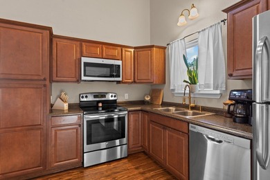 585 Pinehurst Drive offers the perfect blend of comfort, privacy on Rayburn Country Club in Texas - for sale on GolfHomes.com, golf home, golf lot