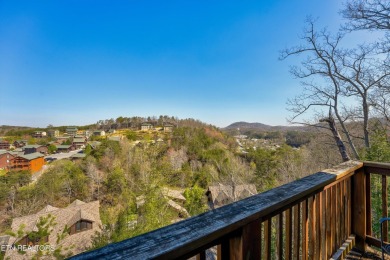 Gorgeous, Updated Investment Cabin Available in Pigeon Forge! on Gatlinburg Golf Course in Tennessee - for sale on GolfHomes.com, golf home, golf lot