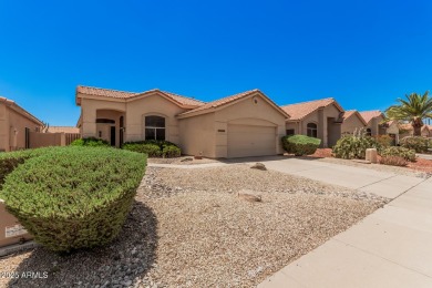 Discover the potential in this bright & spacious 2 bedroom, 2 on Westbrook Village Golf Club in Arizona - for sale on GolfHomes.com, golf home, golf lot