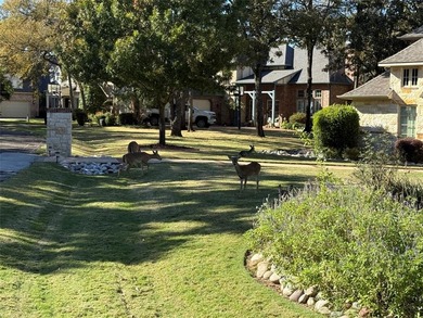 Gated country club living on the shores of Cedar Creek Lake! on Pinnacle Golf and Boat Club in Texas - for sale on GolfHomes.com, golf home, golf lot