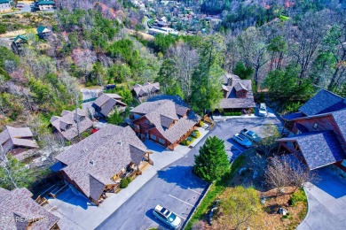 Gorgeous, Updated Investment Cabin Available in Pigeon Forge! on Gatlinburg Golf Course in Tennessee - for sale on GolfHomes.com, golf home, golf lot