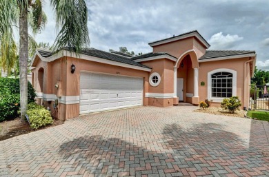 Sparkling clean in central Boca don't miss this move-in-ready on Boca Lago Golf and Country Club in Florida - for sale on GolfHomes.com, golf home, golf lot
