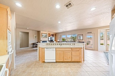 This charming 3-bedroom, 2-bathroom home with a 2-car garage on Sunriver Golf Club in Utah - for sale on GolfHomes.com, golf home, golf lot